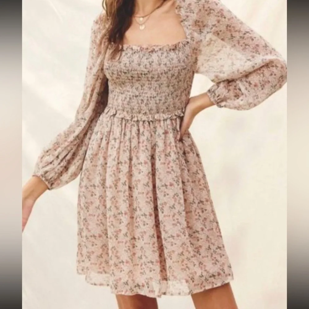 Two dresses - Picture 3 of 6